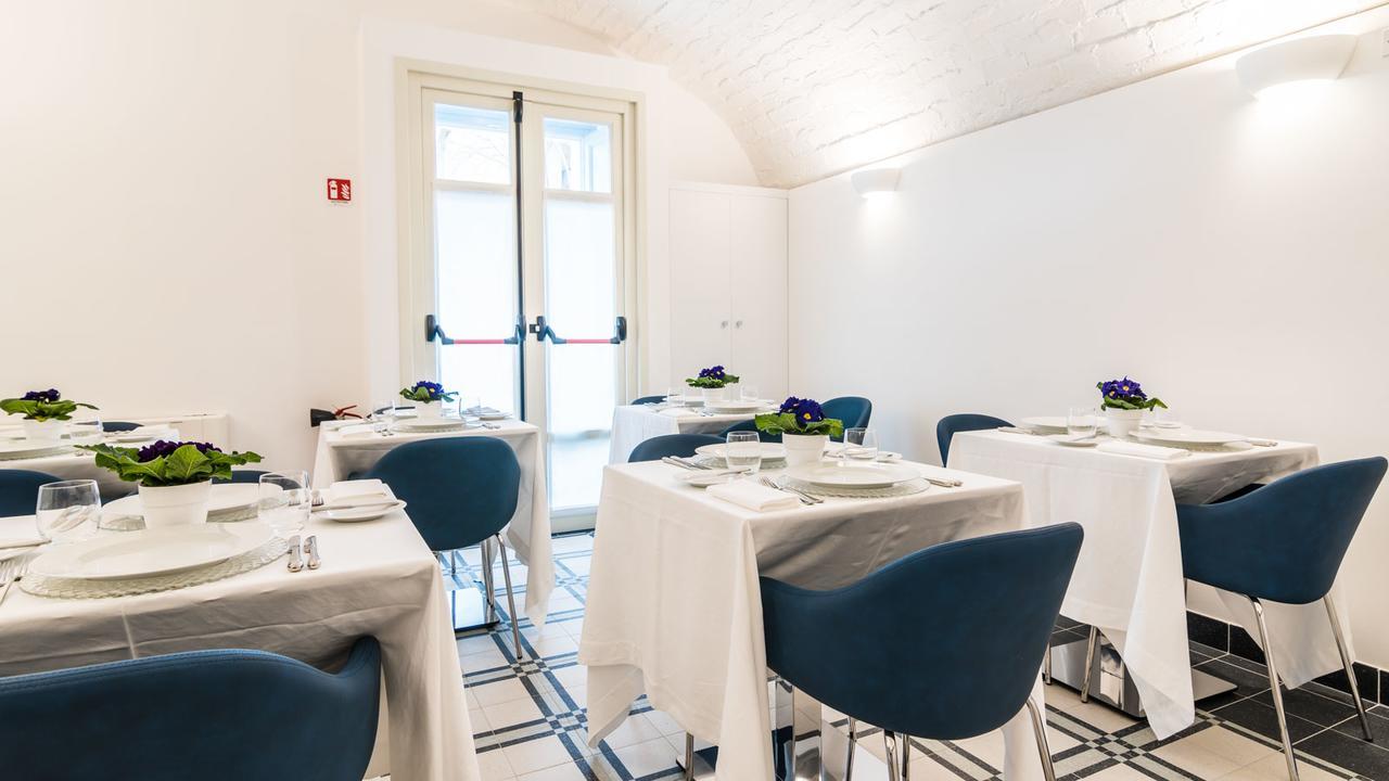 Cafe Bleu Relais Hotel Sassari Bagian luar foto